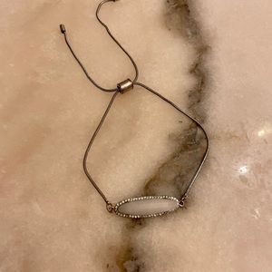 💙5/$10💙Silver string jewel bracelet